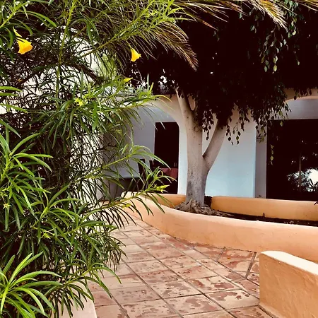 Secret Chill Guest house Tias